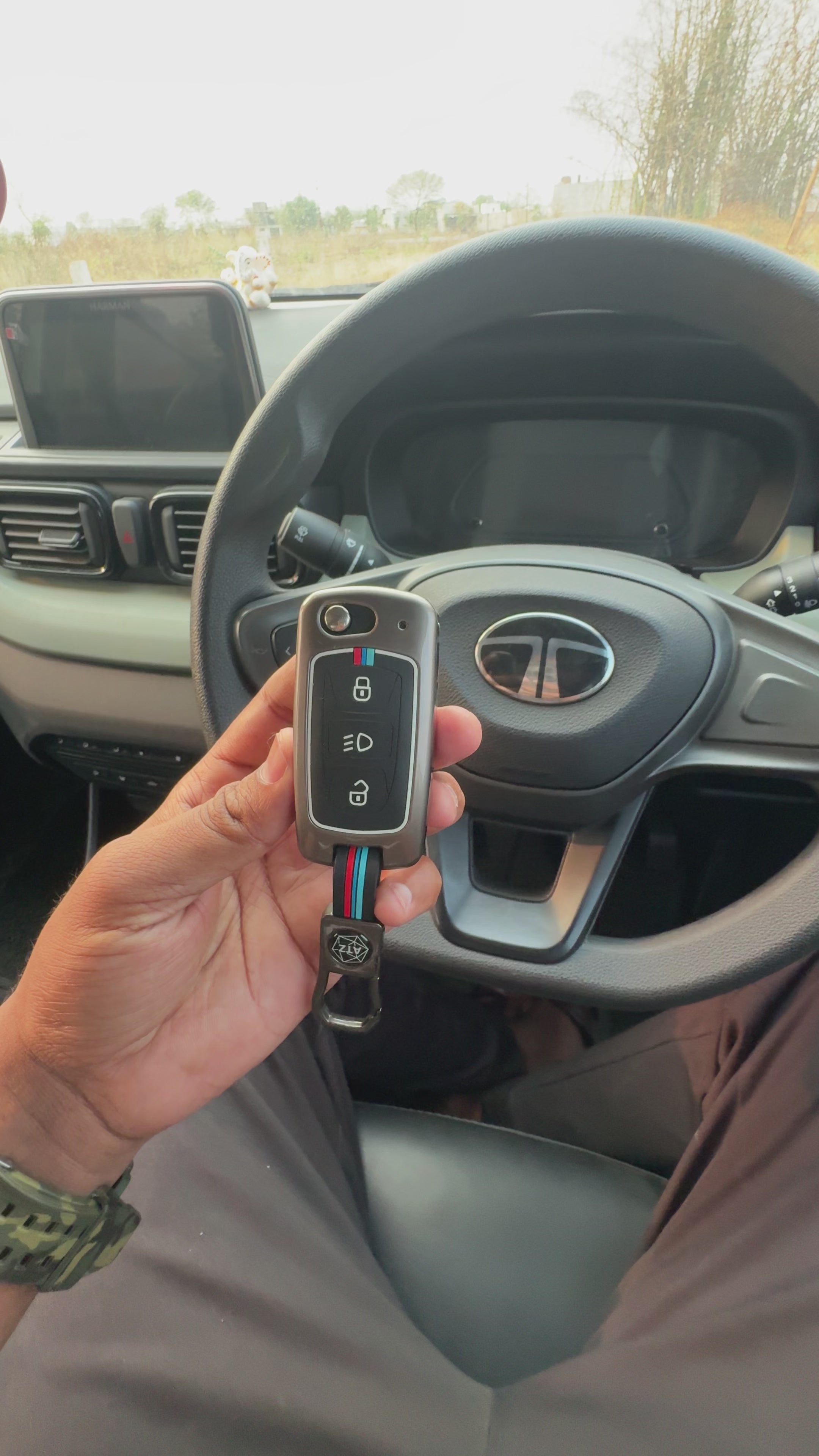 TATA 3 Button Flip Key Cover Compatible with Tata Tiago | Nexon | Altroz | Safari | Storme | Zest | Bolt | Tigor | Punch | Hexa Flip Key